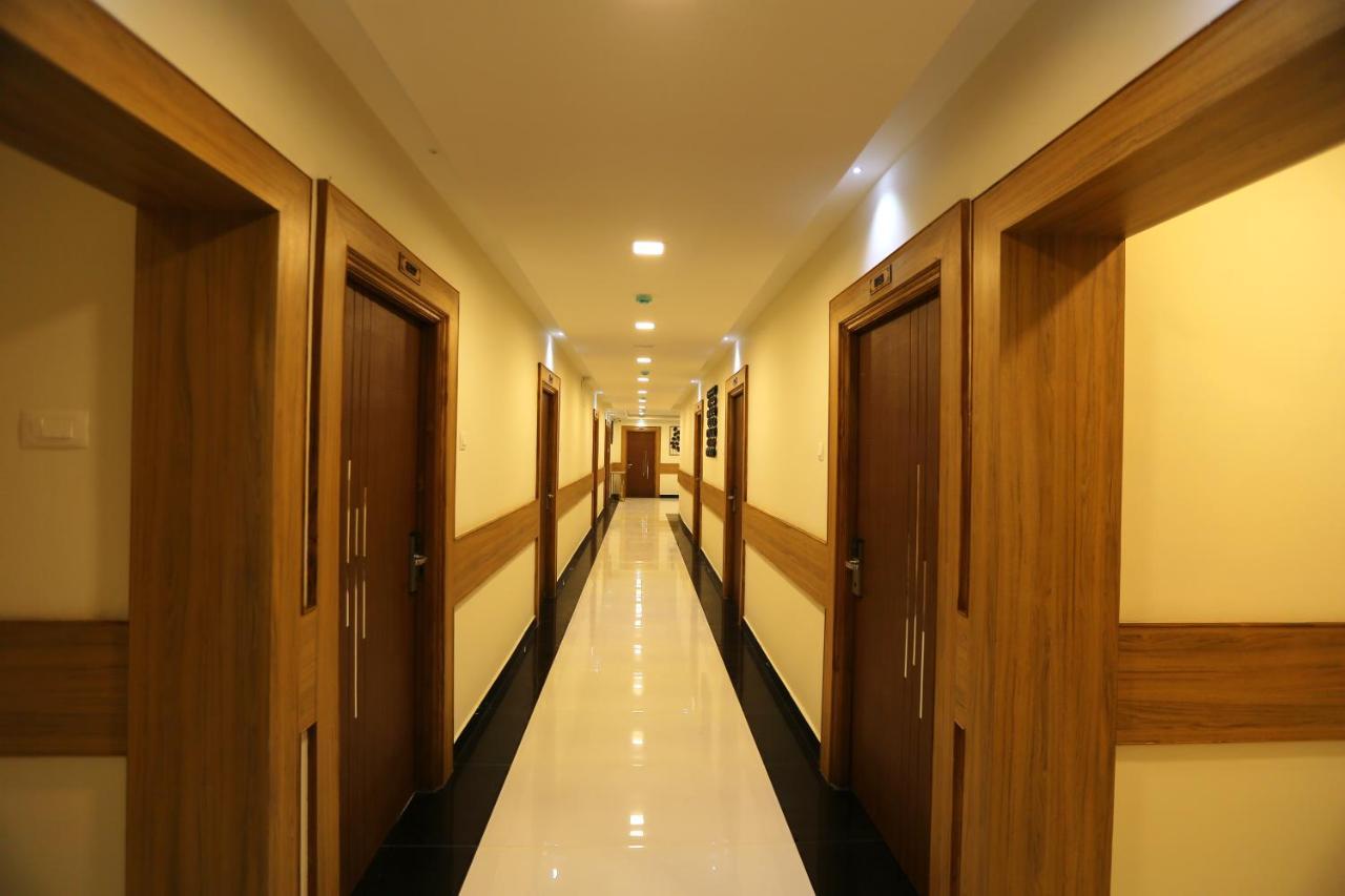 Mehar Inn Hotel กาไรก์กูดี ภายนอก รูปภาพ