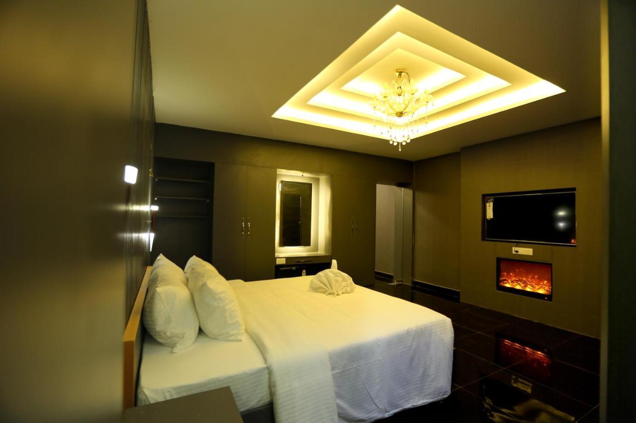 Mehar Inn Hotel กาไรก์กูดี ภายนอก รูปภาพ